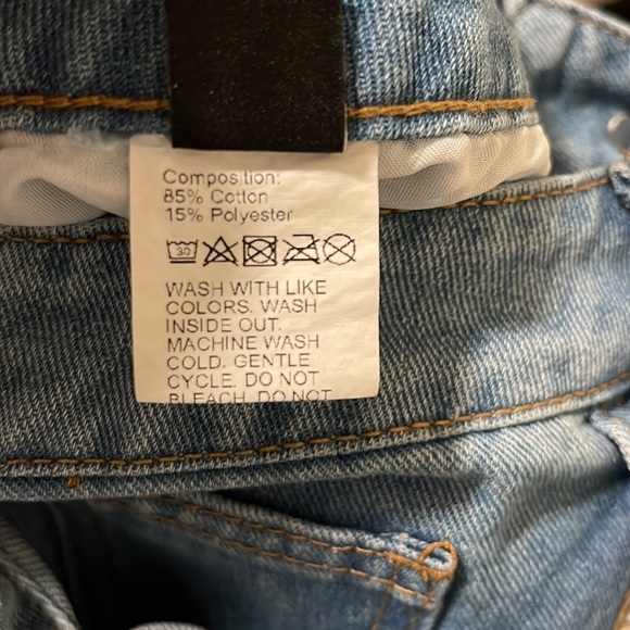 Nwot Ladies SHEIN Curve Bermuda Shorts. - Picture 4 of 4